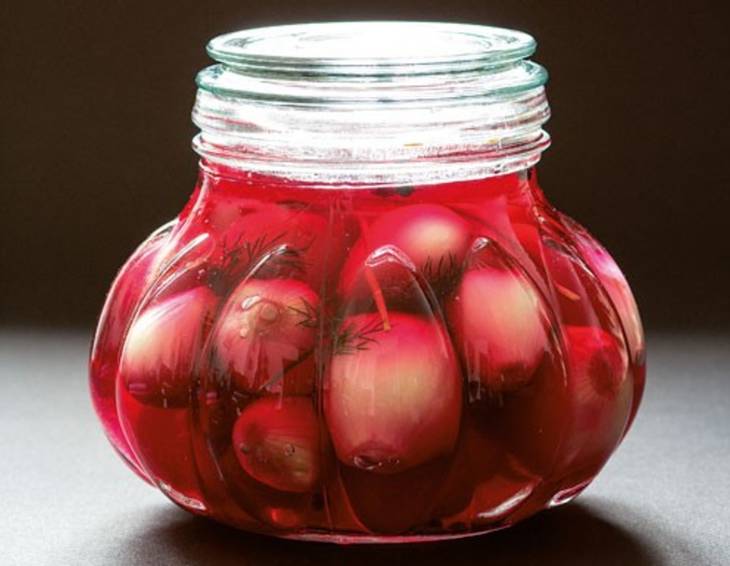 Kleine Zwiebeln in Granatapfelsaft Kleine Zwiebeln in Granatapfelsaft