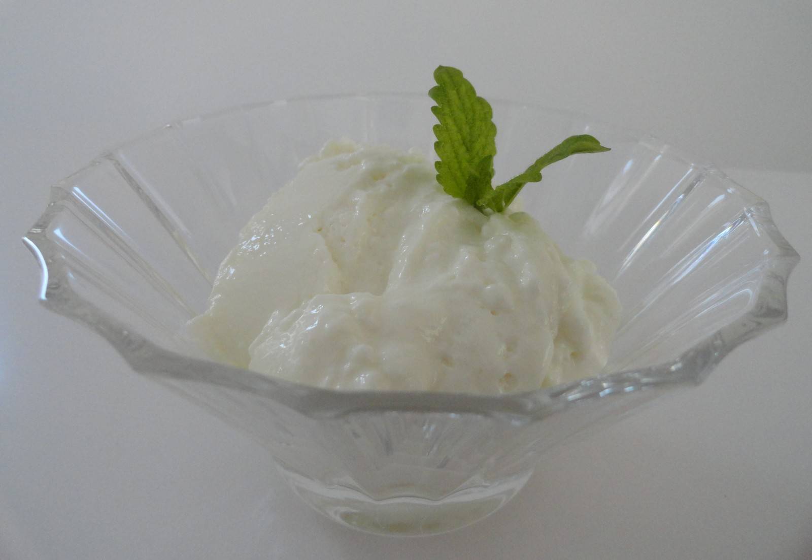 Sauerrahm-Mousse Rezept - ichkoche.at Sauerrahm-Mousse Rezept - ichkoche.at