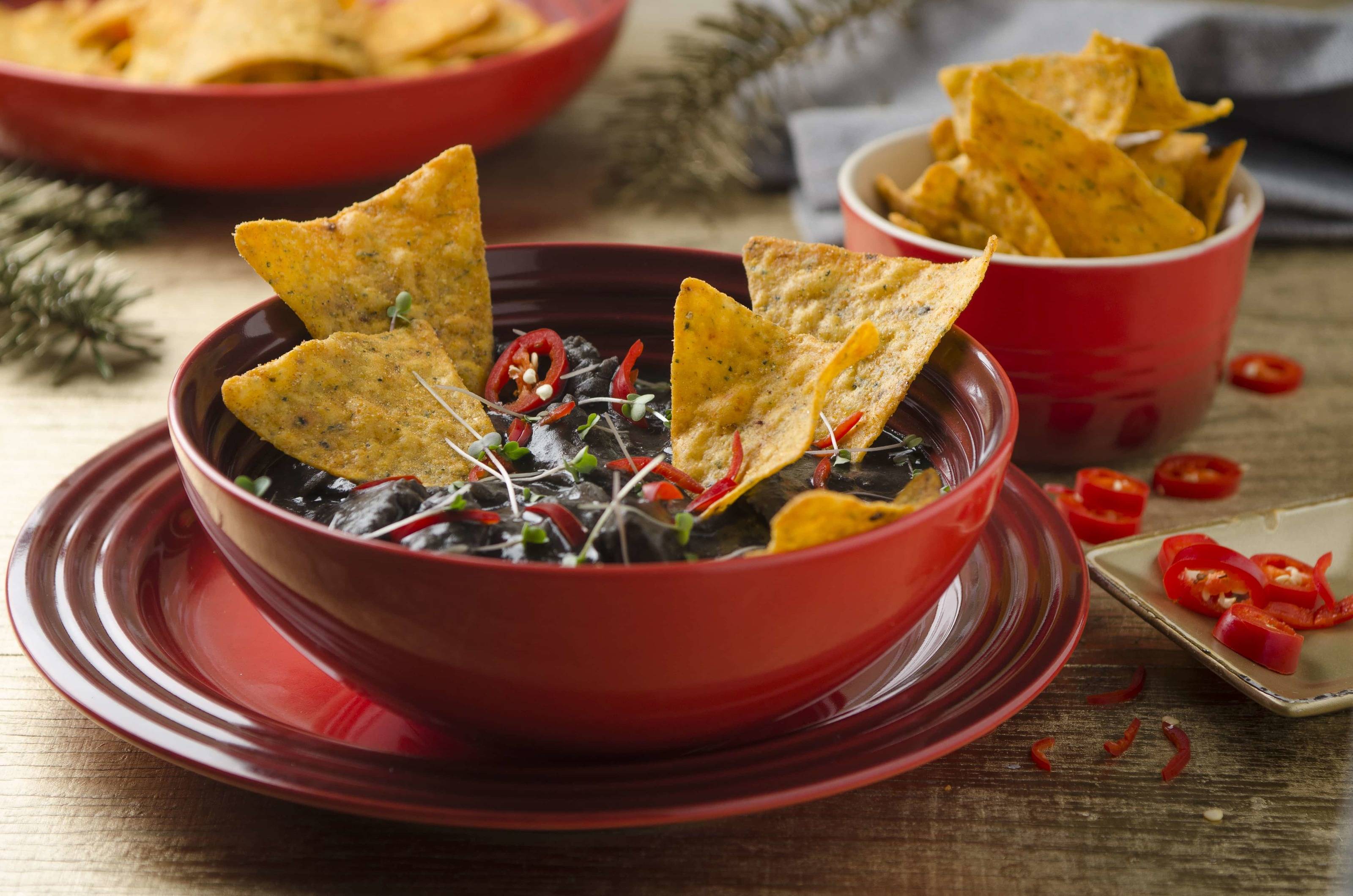 Rindsgeschnetzeltes mit Bohnencreme und Tortilla Chips Rezept