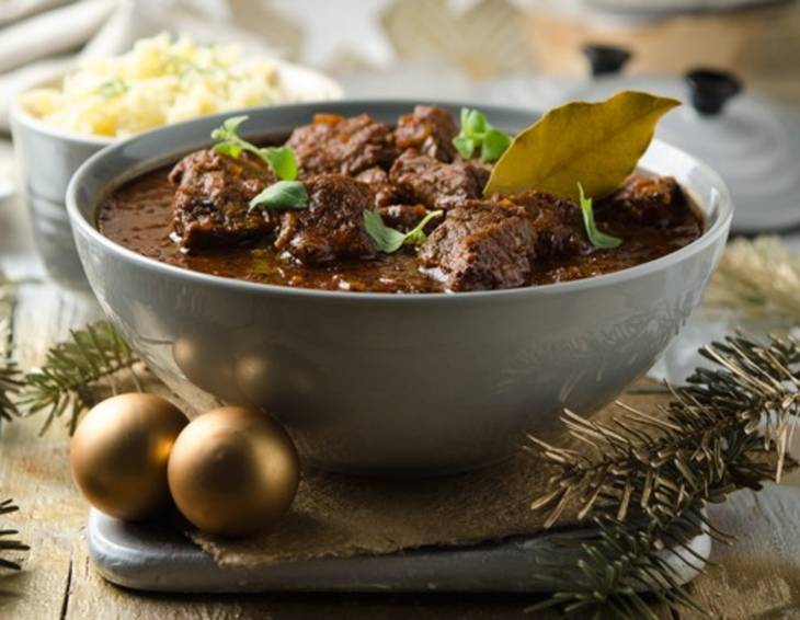 Wiener Saftgulasch vom Strauß Wiener Saftgulasch vom Strauß