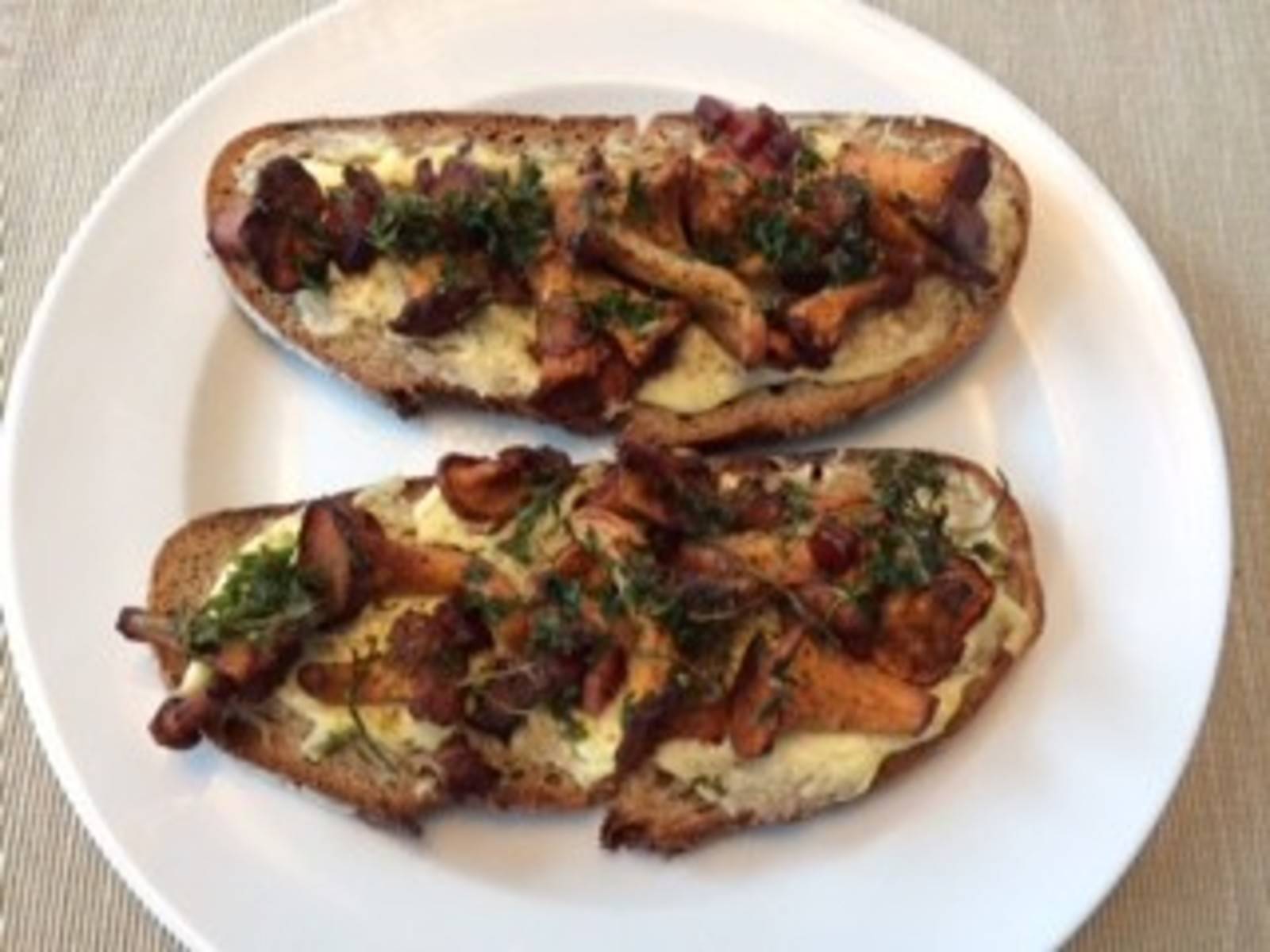 Eierschwammerl Toast
