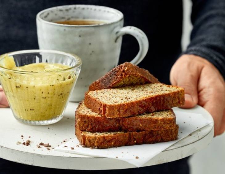 Low-Carb-Eiweißbrot mit Leinsamen aus dem Thermomix Low-Carb-Eiweißbrot mit Leinsamen aus dem Thermomix