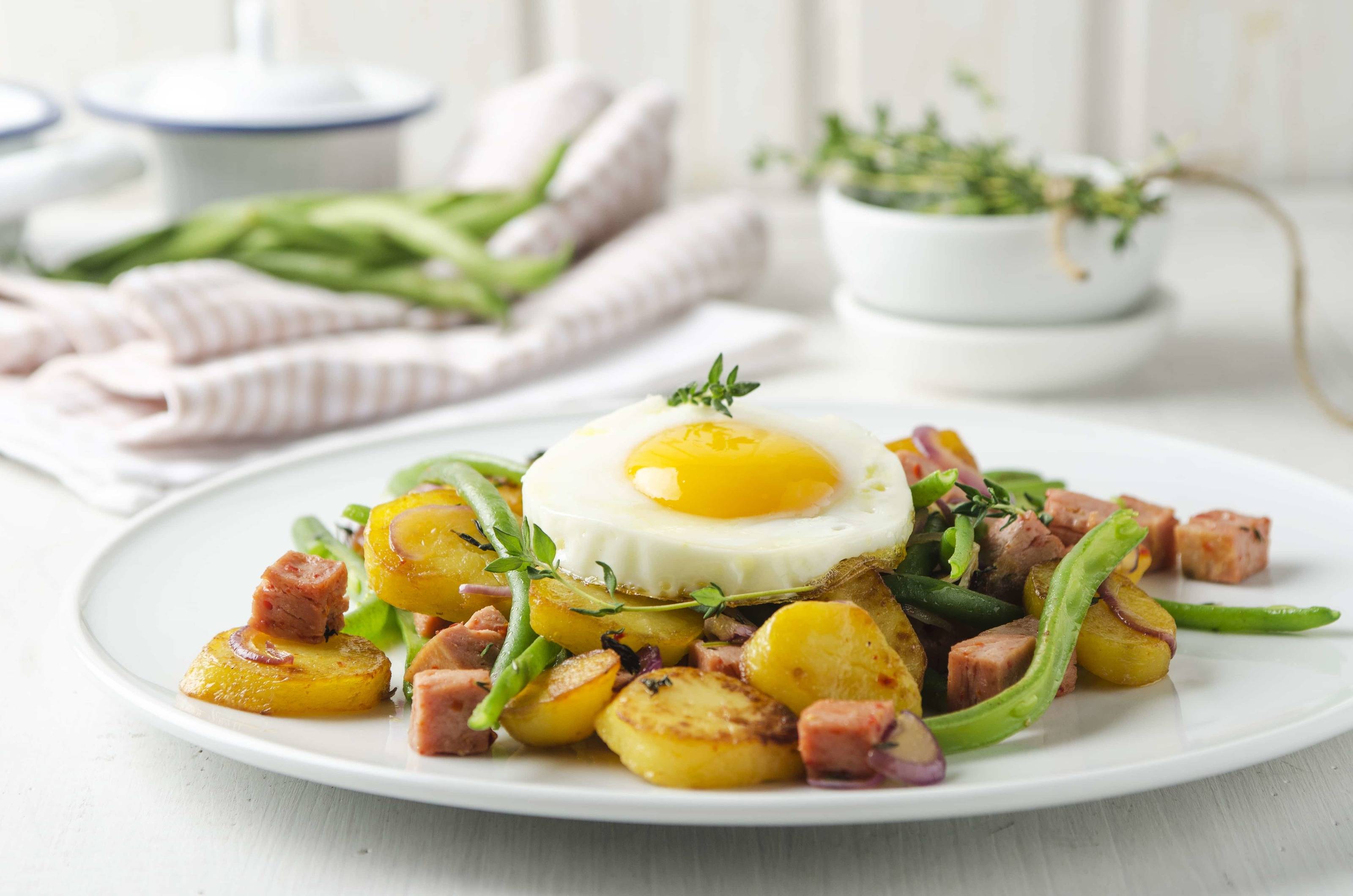 Röstkartoffel mit Leberkäse und Ei Rezept - ichkoche.at