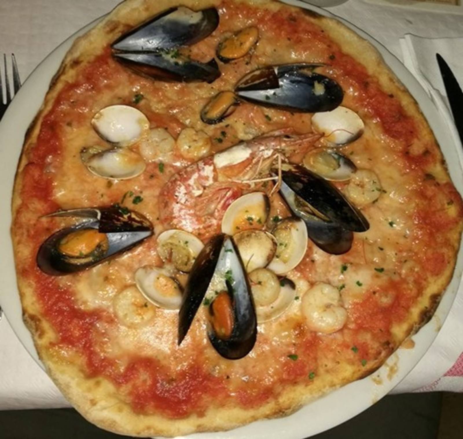 Pizza alle vongole (Pizza mit Muscheln) Rezept - ichkoche