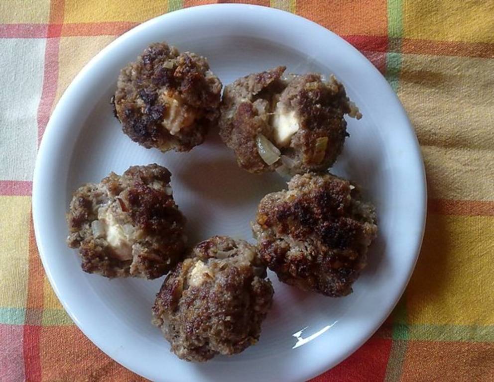 Schafskäse-Fleischbällchen Schafskäse-Fleischbällchen
