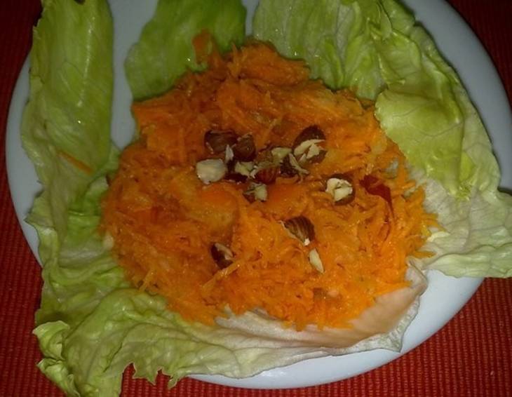 Apfel-Karotten-Rohkost Apfel-Karotten-Rohkost