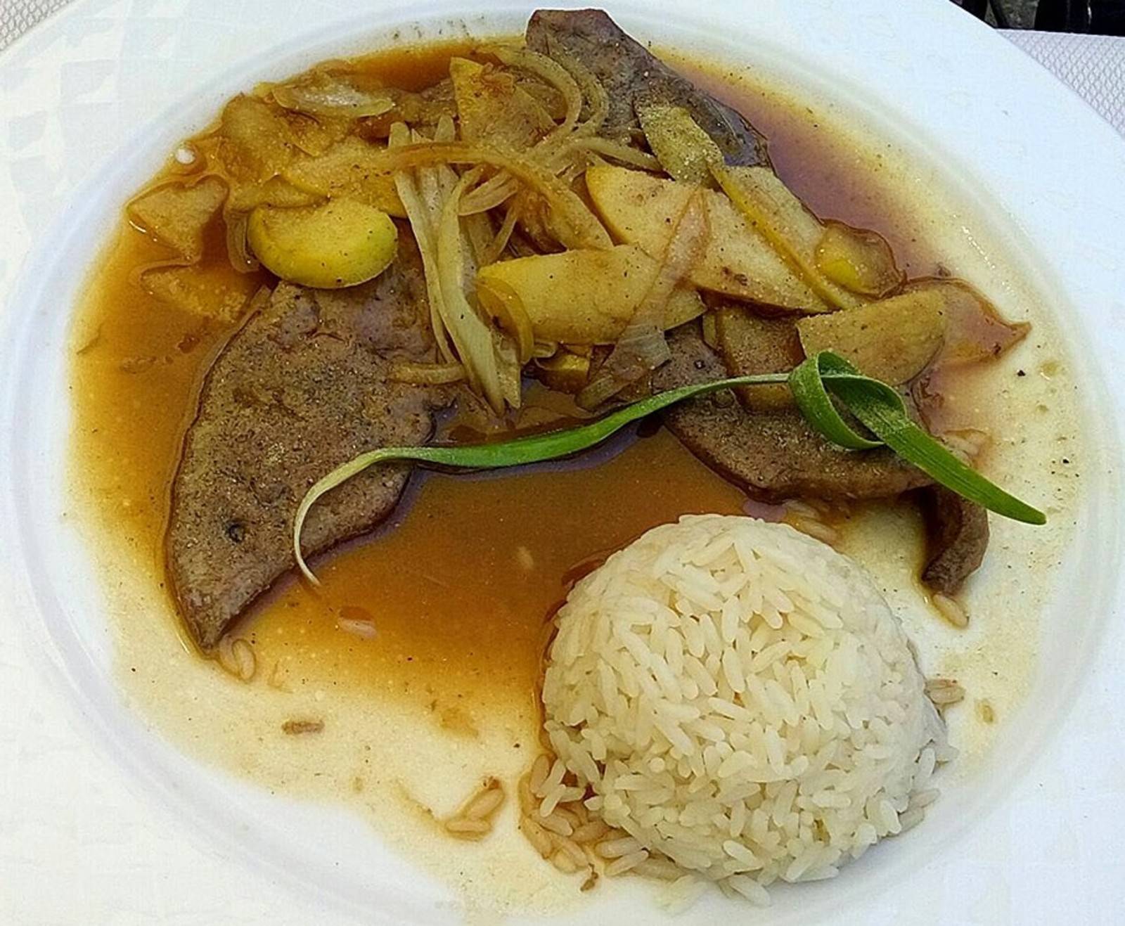 Geröstete Kalbsleber nach Wiener Art Rezept - ichkoche.de Geröstete Kalbsleber nach Wiener Art Rezept - ichkoche.de