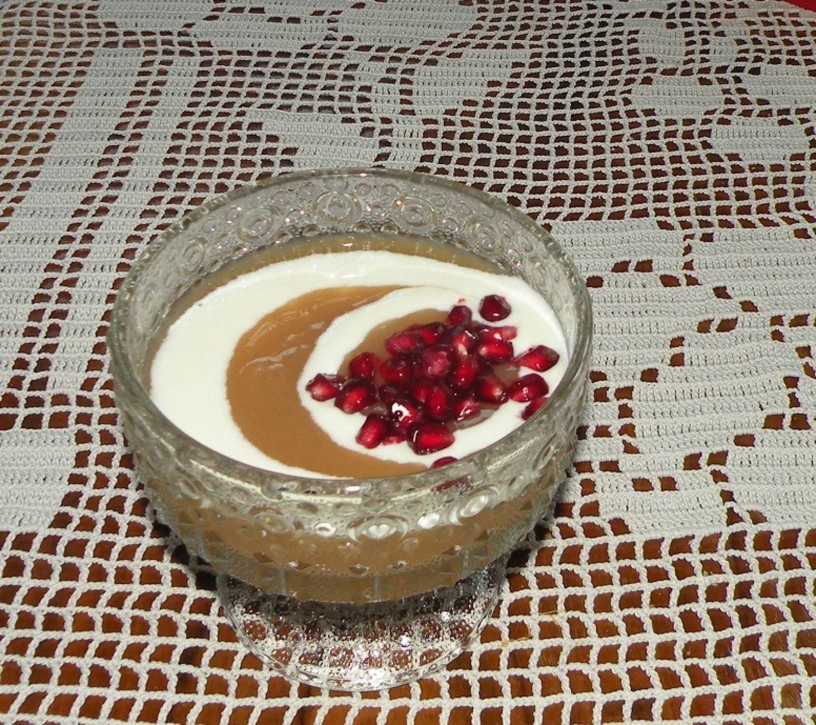 Marzipancreme mit Granatapfelkernen Rezept - ichkoche.de Marzipancreme mit Granatapfelkernen Rezept - ichkoche.de