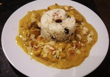 Hühner-Mango-Curry mit Gewürz-Basmati-Reis