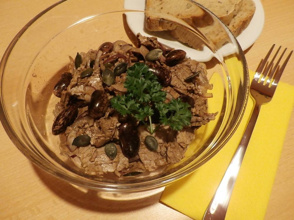 Rindfleischsalat mit Käferbohnen Rezept - ichkoche.de Rindfleischsalat mit Käferbohnen Rezept - ichkoche.de