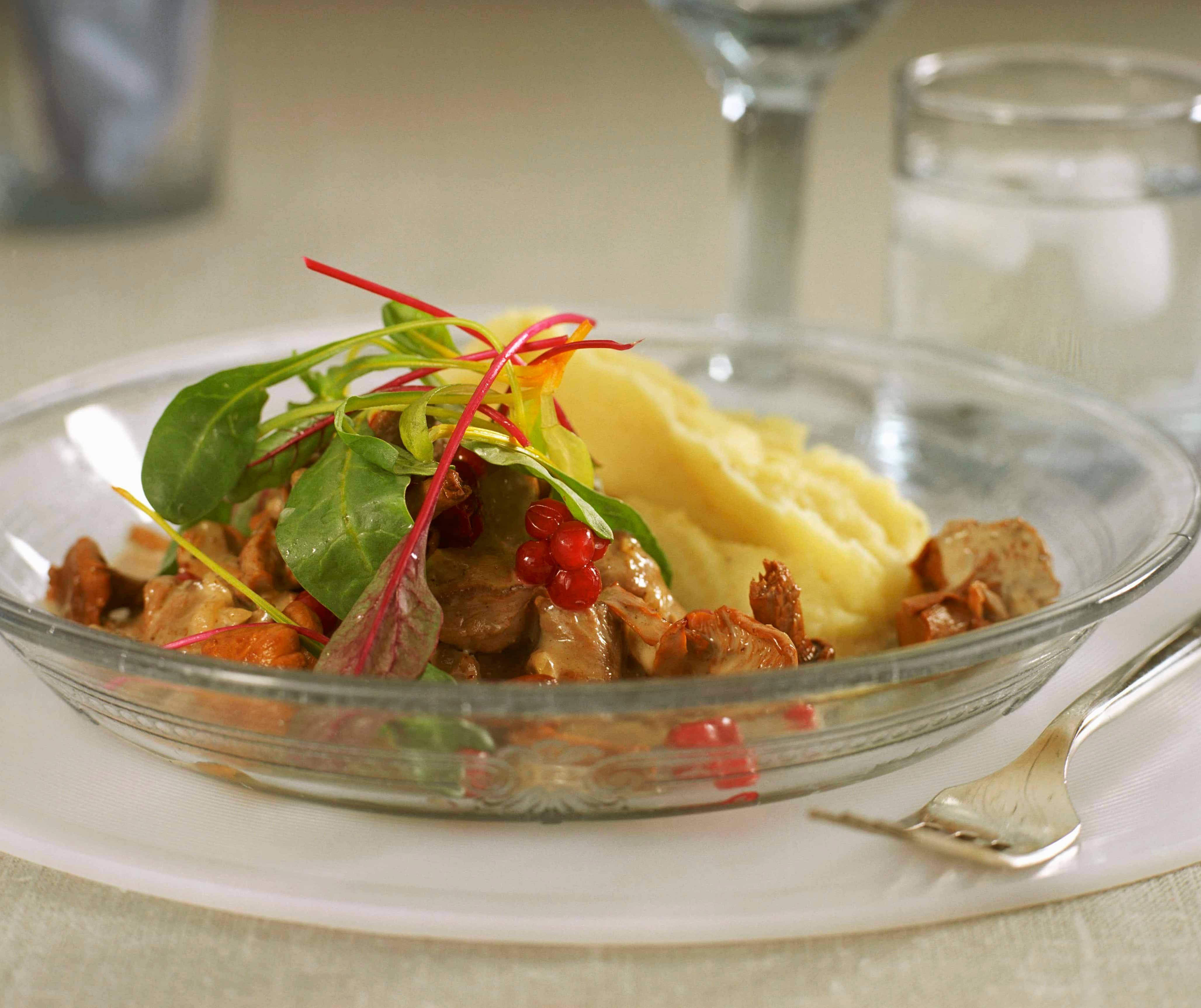 Elchgeschnetzeltes mit Eierschwammerl und Erdäpfelpüree Rezept