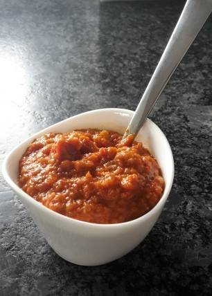 Paprika-Tomaten-Oliven-Dip