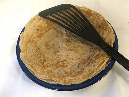 Dinkelpalatschinken Rezept - ichkoche.ch Dinkelpalatschinken Rezept - ichkoche.ch