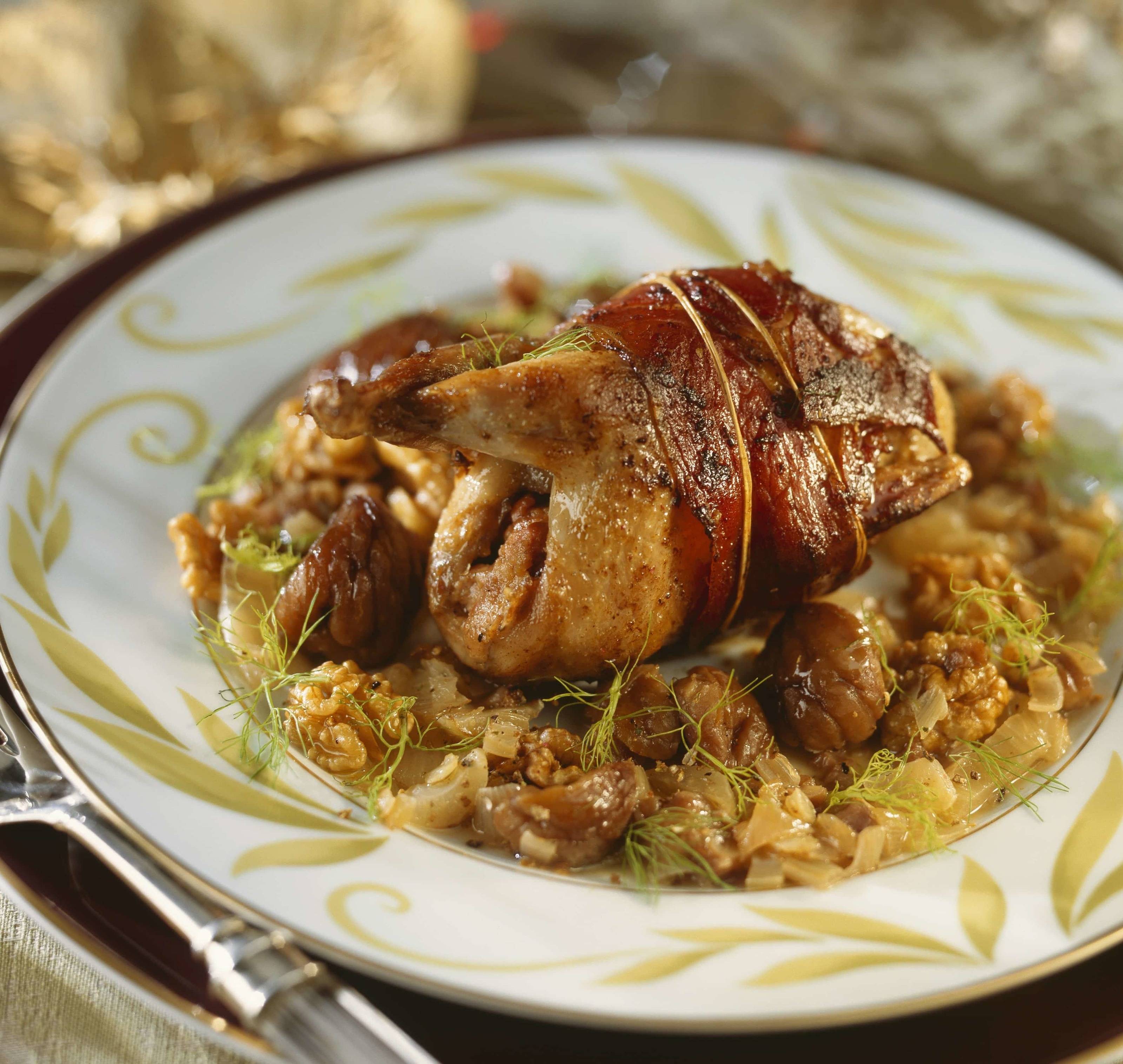 Mit Gänseleber gefüllte Wachtel auf Fenchel-Maroni-Gemüse Rezept