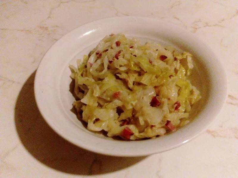 Warmer Krautsalat Rezept - ichkoche.de Warmer Krautsalat Rezept - ichkoche.de