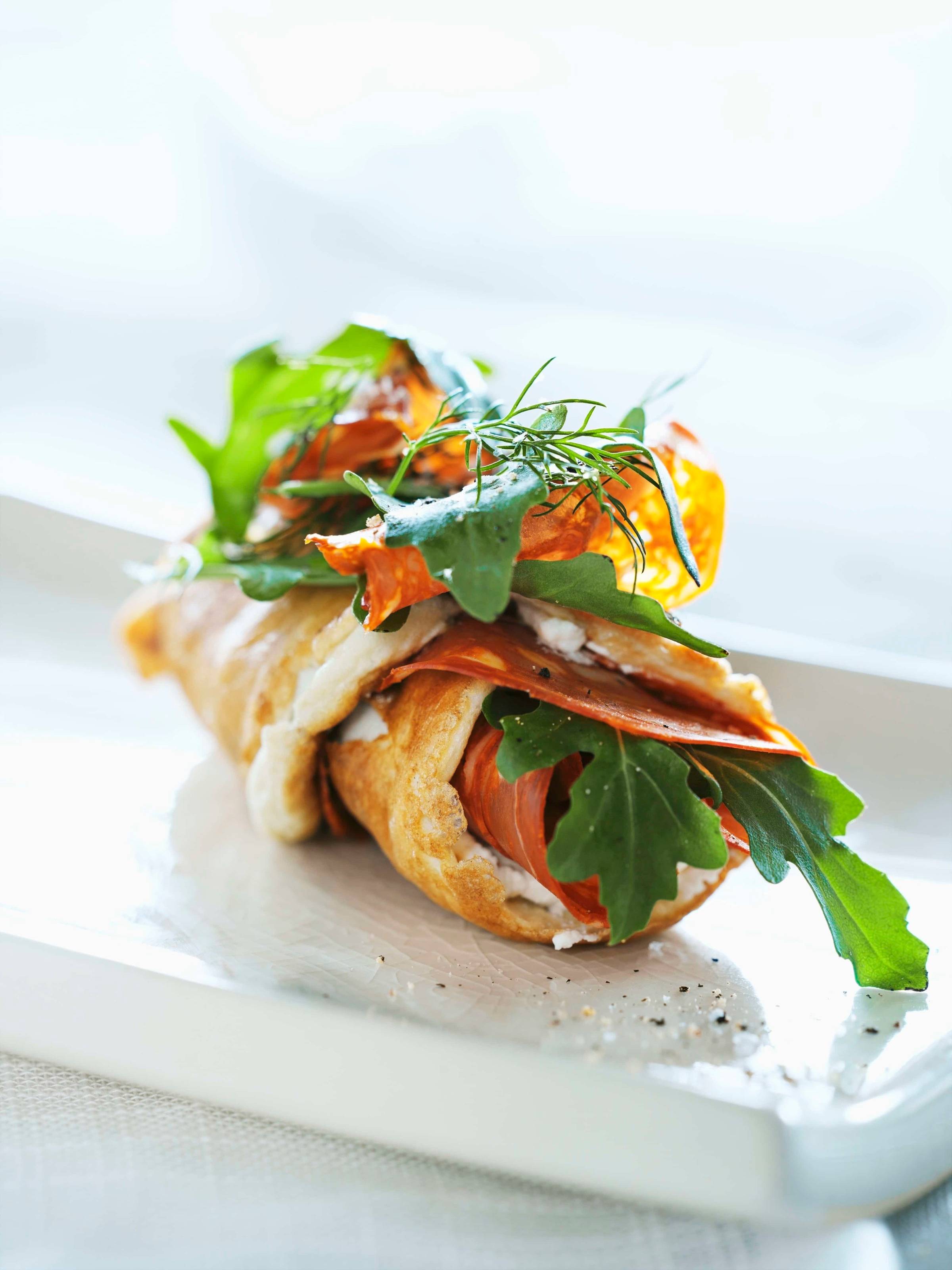 Gerolltes Omelette mit Chorizo und Rucola Rezept