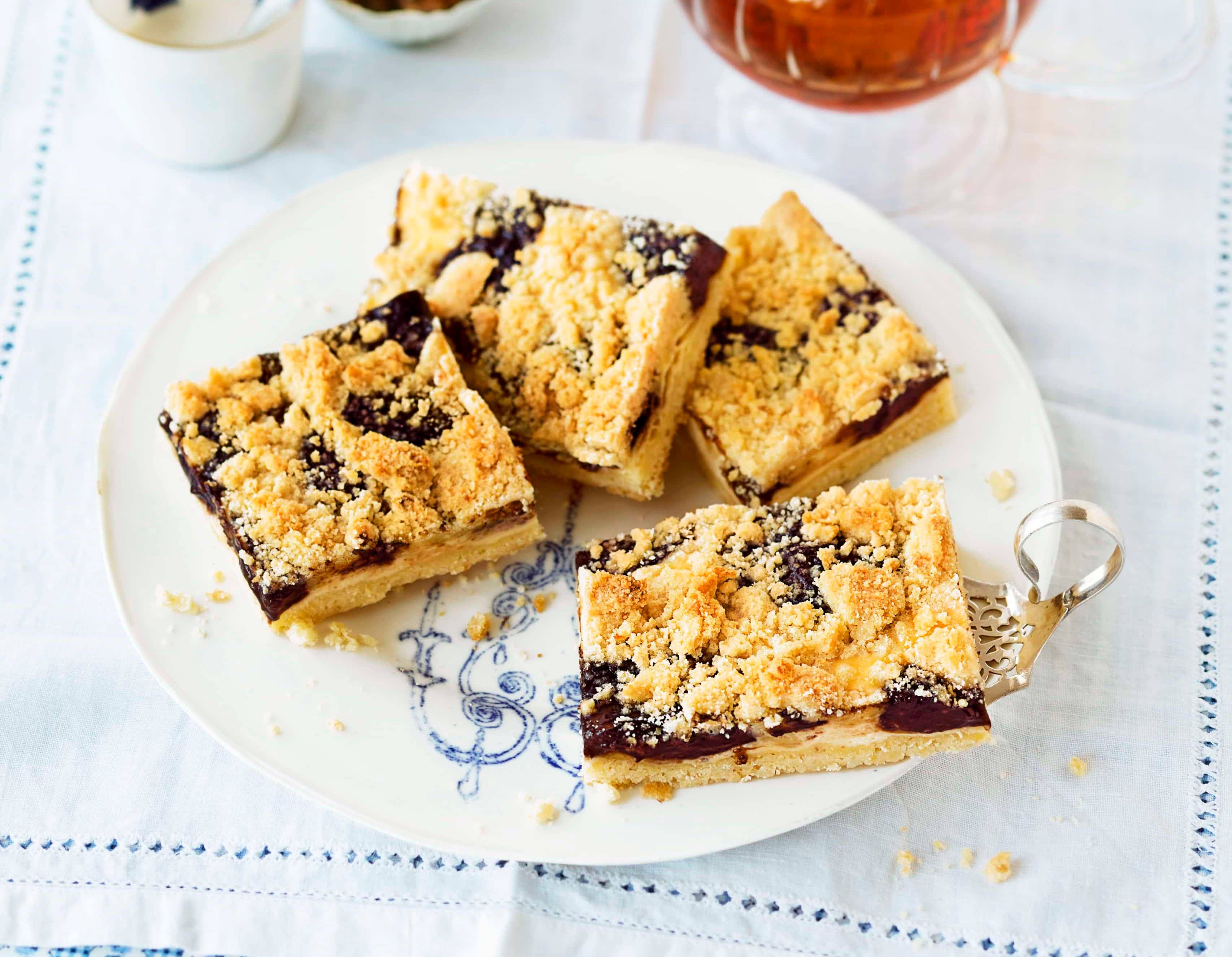 friesischen Streuselkuchen mit Zwetschkenmus Rezept