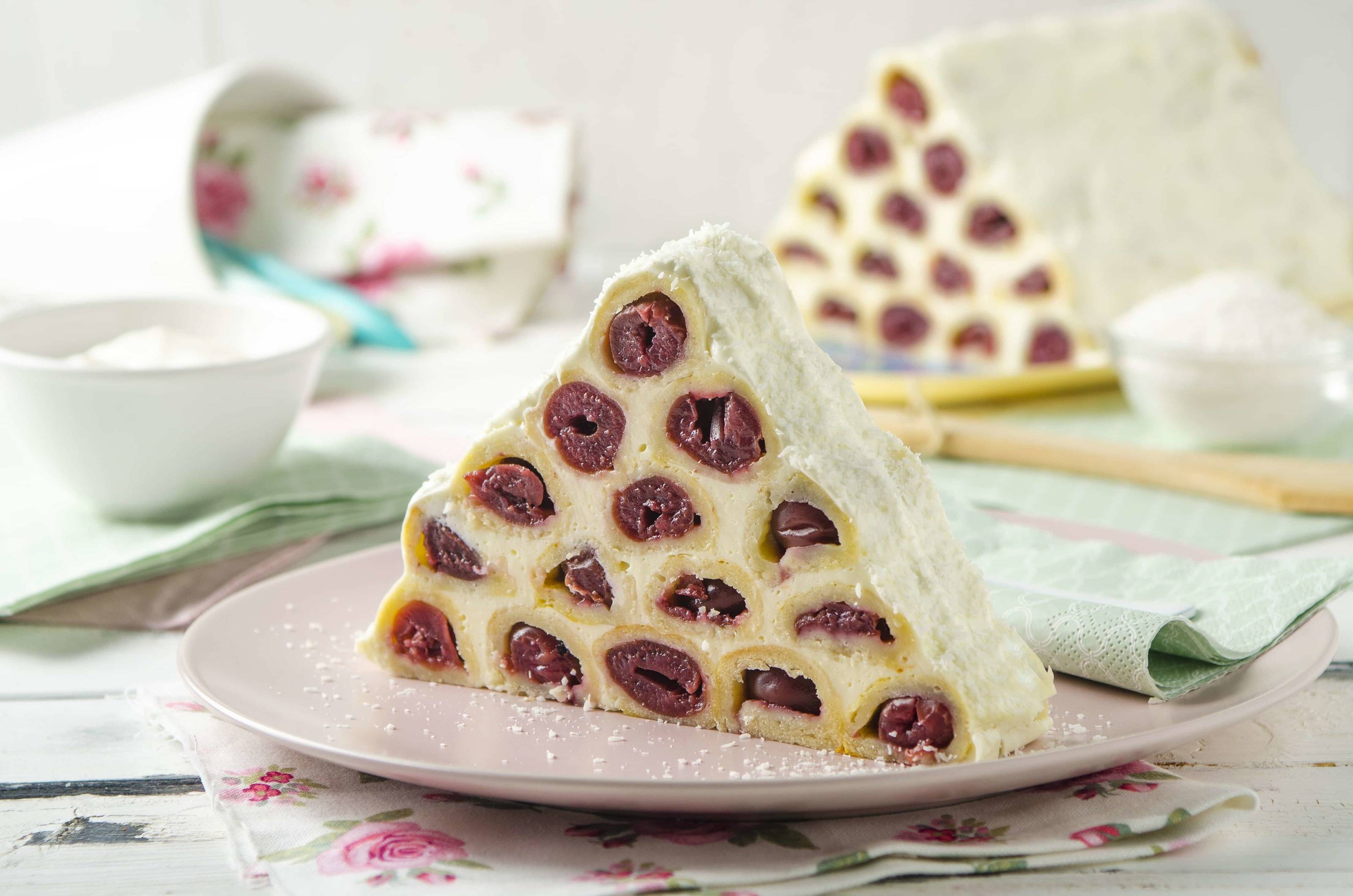 Pyramiden-Kirsch-Kuchen Rezept