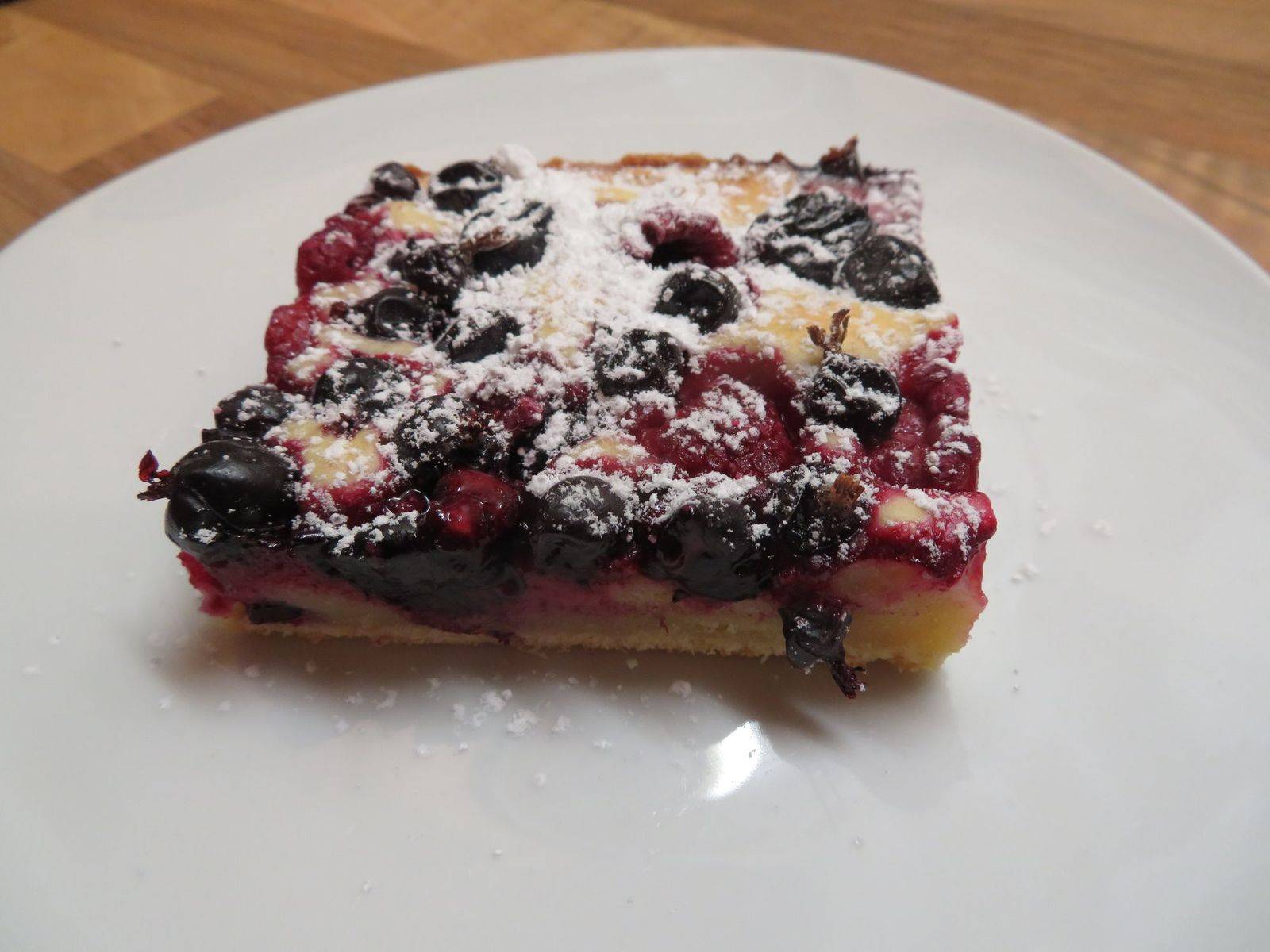 Stachelbeer-Himbeer-Schnitte