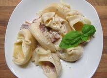 Lumaconi mit Speck-Obers-Sauce Lumaconi mit Speck-Obers-Sauce