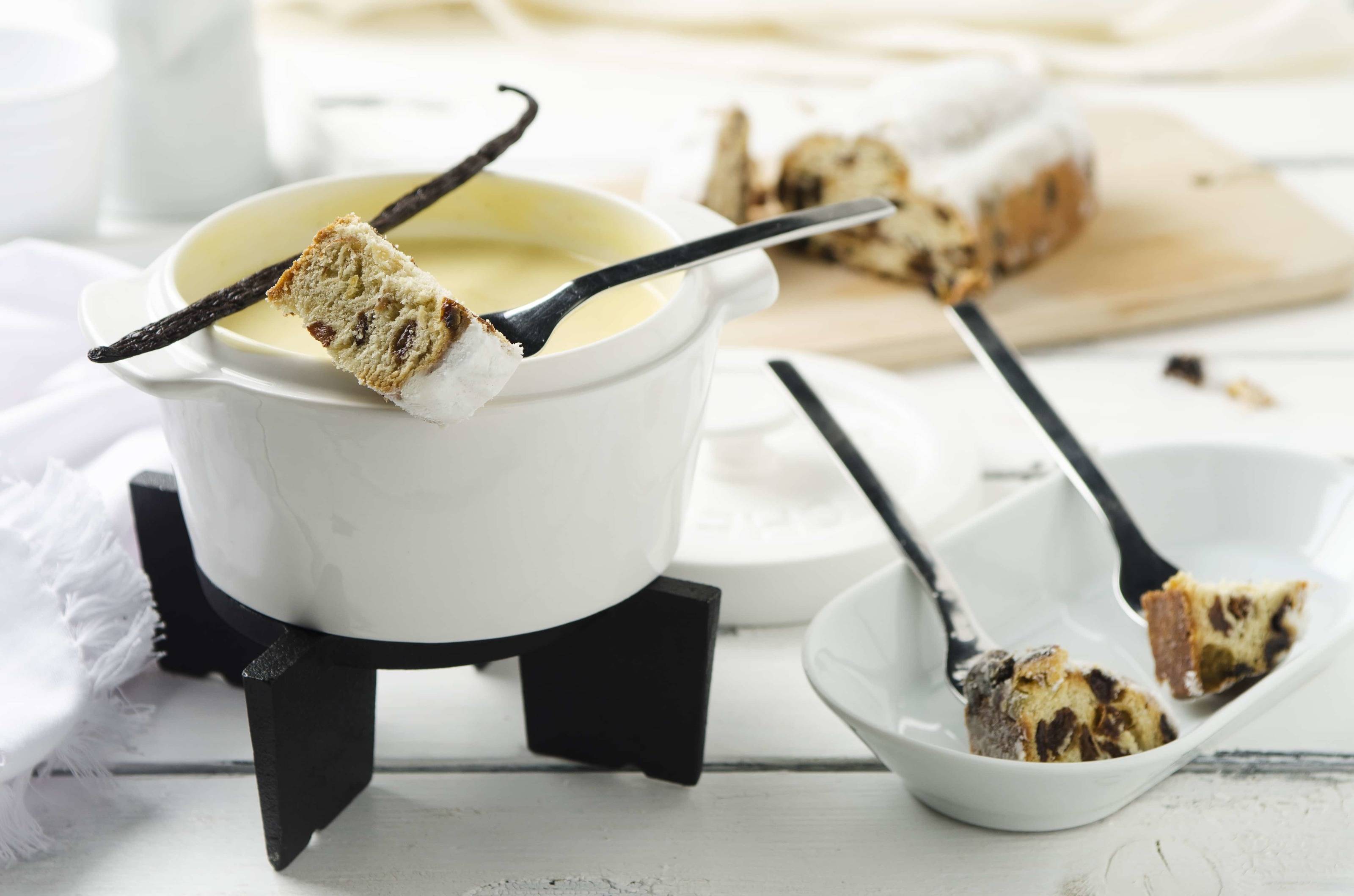 Vanillefondue mit Mini-Stollen Rezept