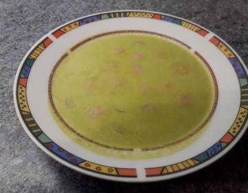 Erbsensuppe mit Frankfurter Erbsensuppe mit Frankfurter