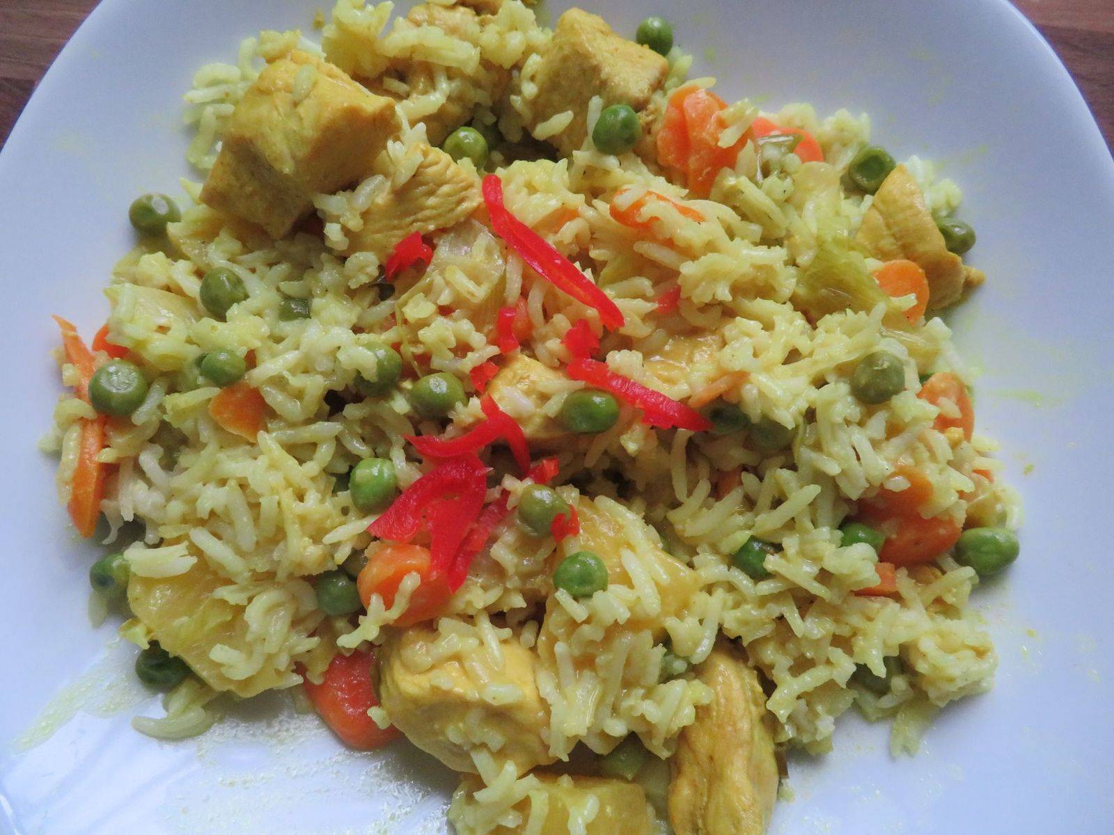 Hühnercurry mit Ananas und Reis