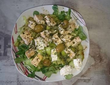 Hirtensalat mit Schafskäse Hirtensalat mit Schafskäse