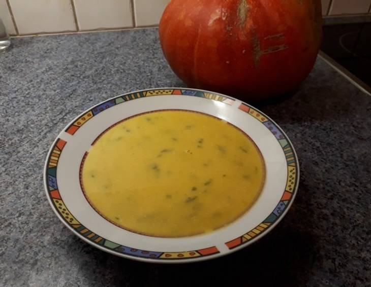 Kürbiscremesuppe mit Milch