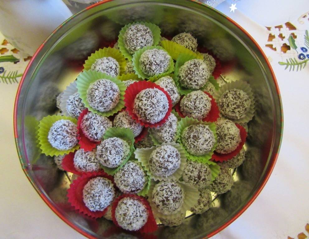 Cointreau-Mandel-Kugeln Cointreau-Mandel-Kugeln