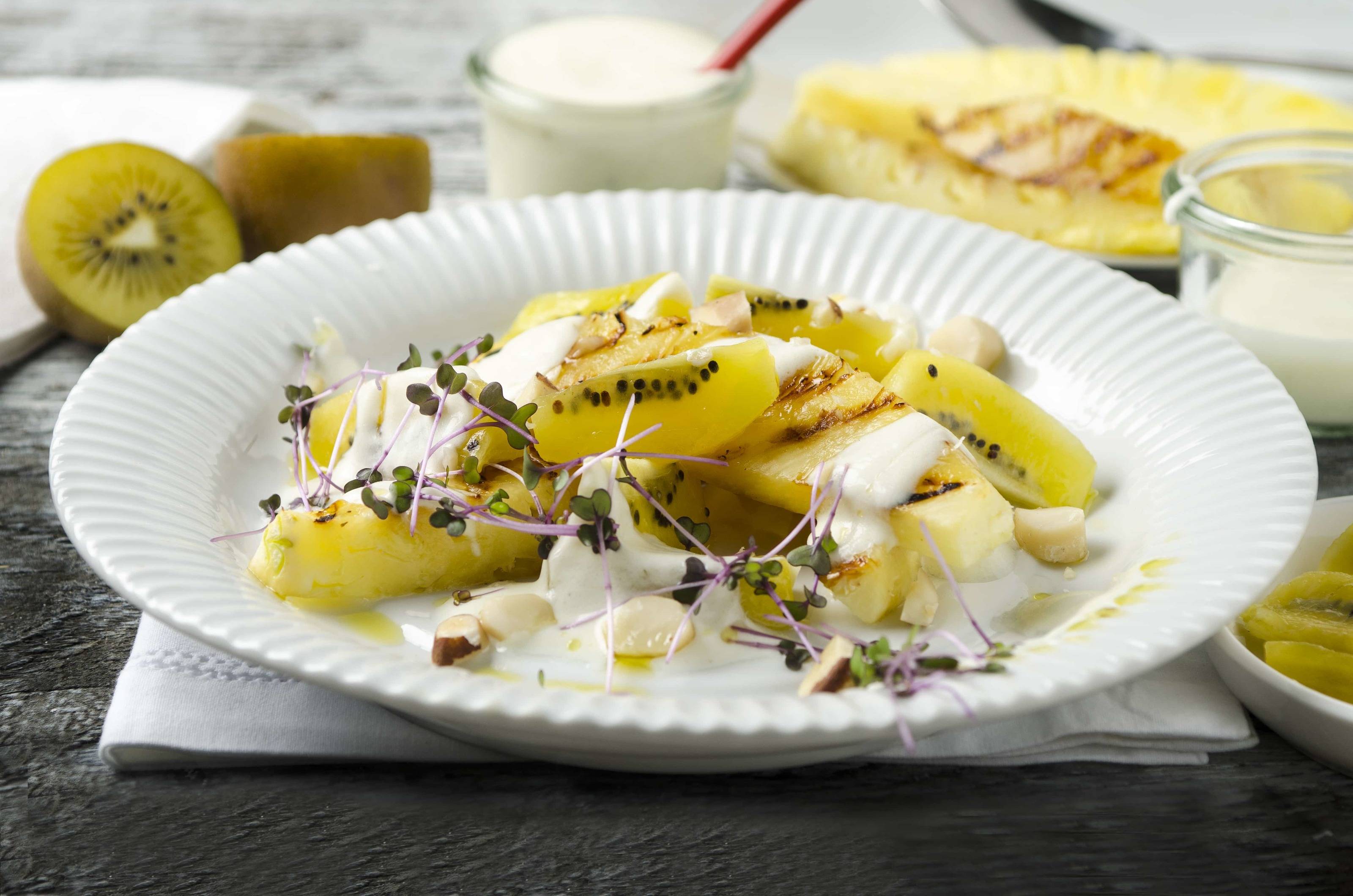 Golden Kiwi-Salat mit Ananas und Joghurt Rezept