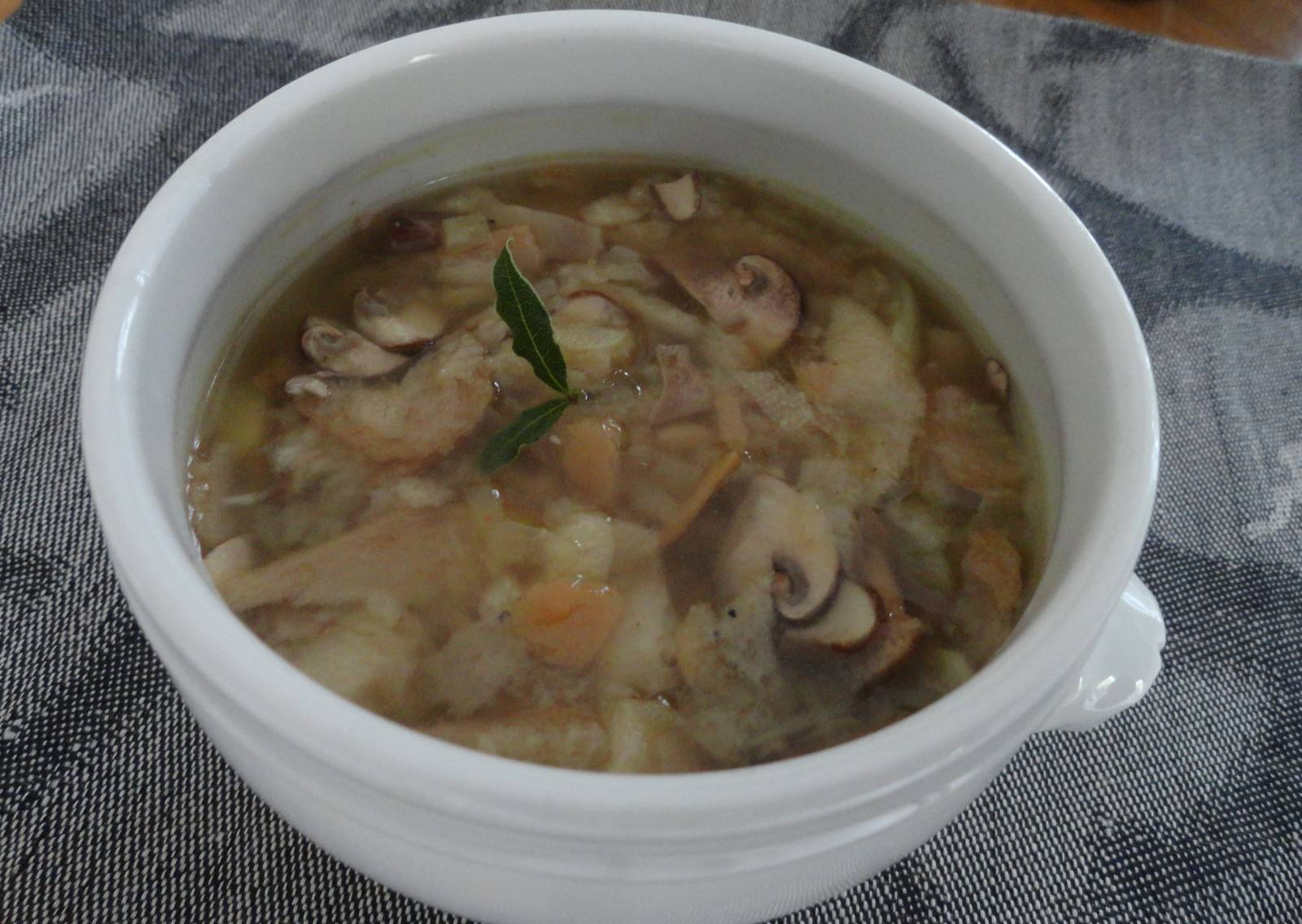 Brotsuppe mit Pilzen Rezept - ichkoche.ch Brotsuppe mit Pilzen Rezept - ichkoche.ch