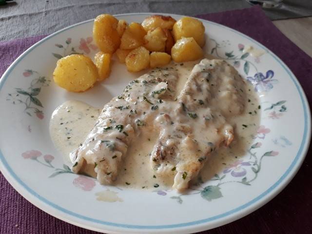 Seelachs in Kräutersauce