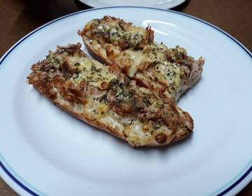 Überbackene Thunfischbaguettes Überbackene Thunfischbaguettes