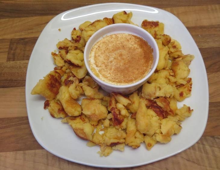 Kaiserschmarren mit karamellisiertem Vanilleeis Kaiserschmarren mit karamellisiertem Vanilleeis