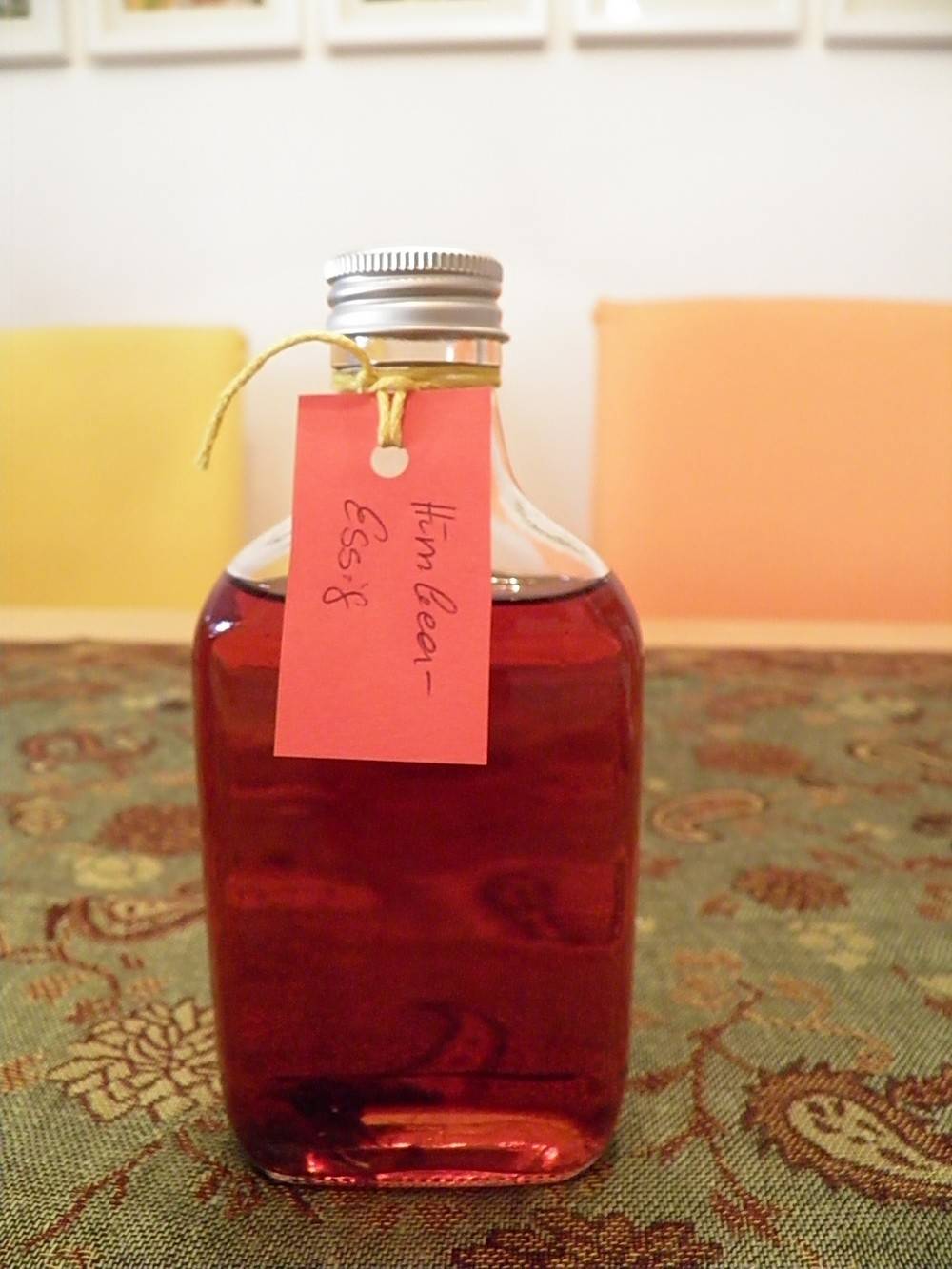 2-Zutaten-Himbeeressig Rezept - ichkoche.de 2-Zutaten-Himbeeressig Rezept - ichkoche.de