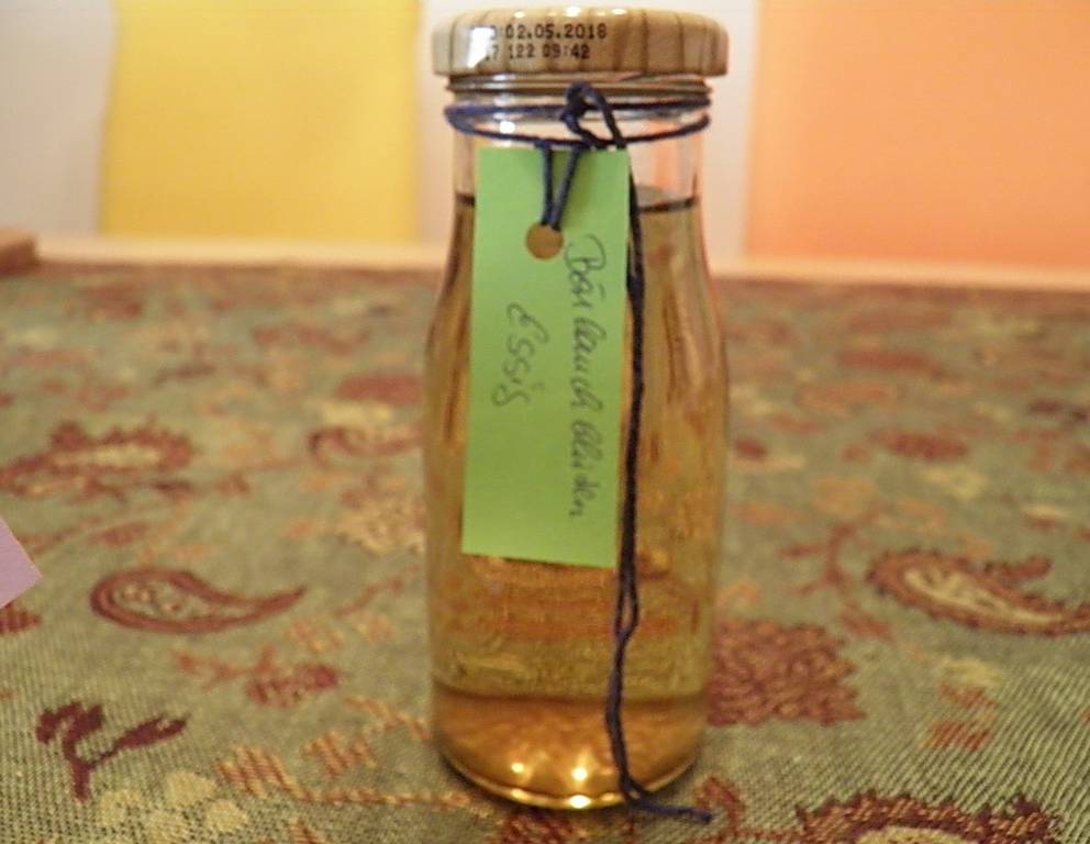 Bärlauchblütenessig Bärlauchblütenessig