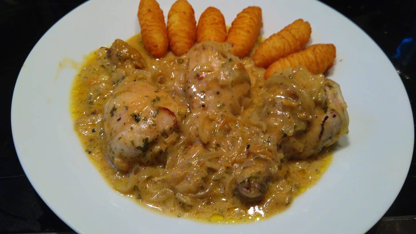 Zwiebel-Schlagobers-Huhn