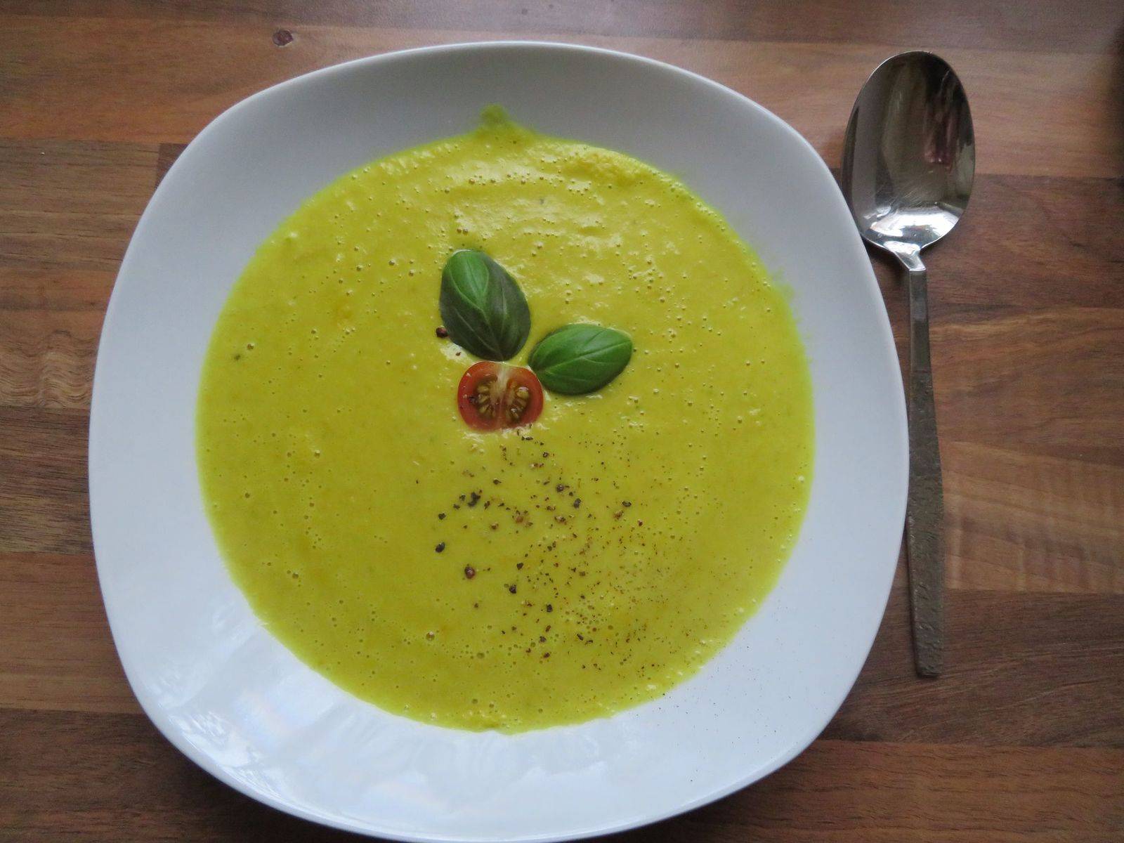 Lauch-Brokkolicremesuppe Rezept - ichkoche.de Lauch-Brokkolicremesuppe Rezept - ichkoche.de