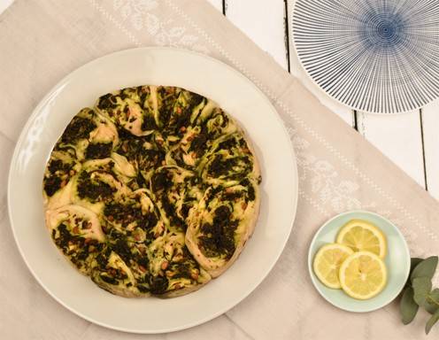 Schneckenbrot mit Lachs und Spinat Rezept