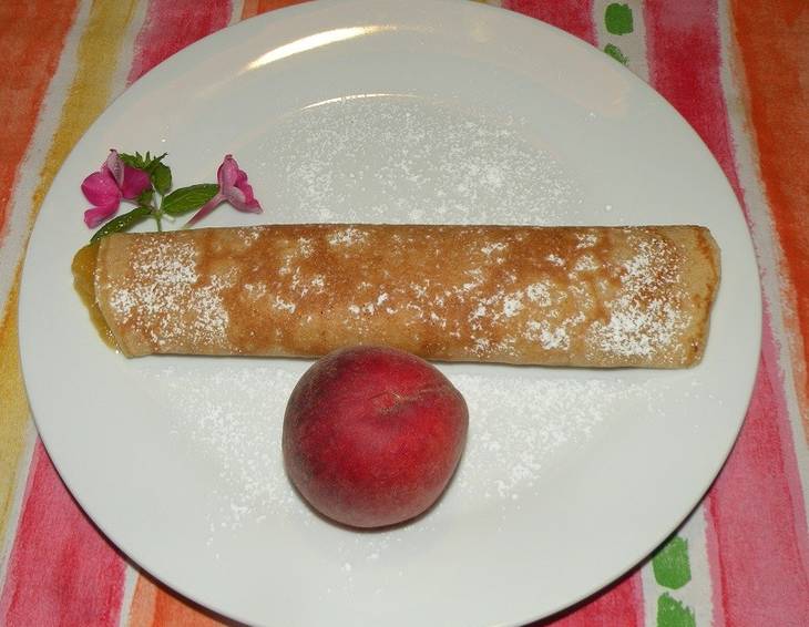 Leichte Crêpes mit Pfirisichfüllung Leichte Crêpes mit Pfirisichfüllung