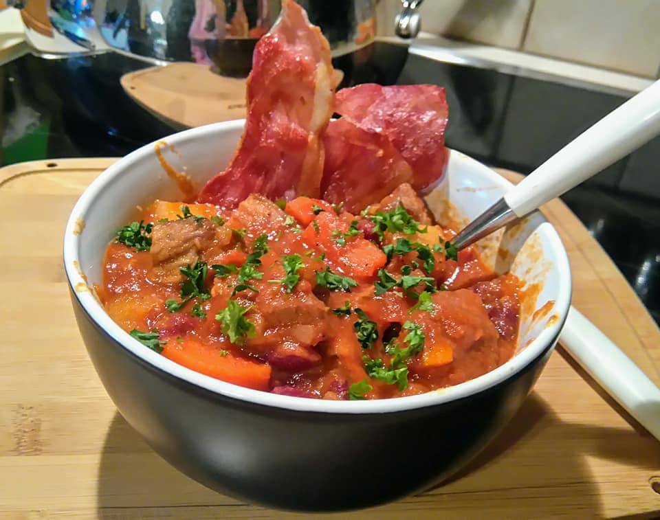 Bohneneintopf mit Schweinefleisch