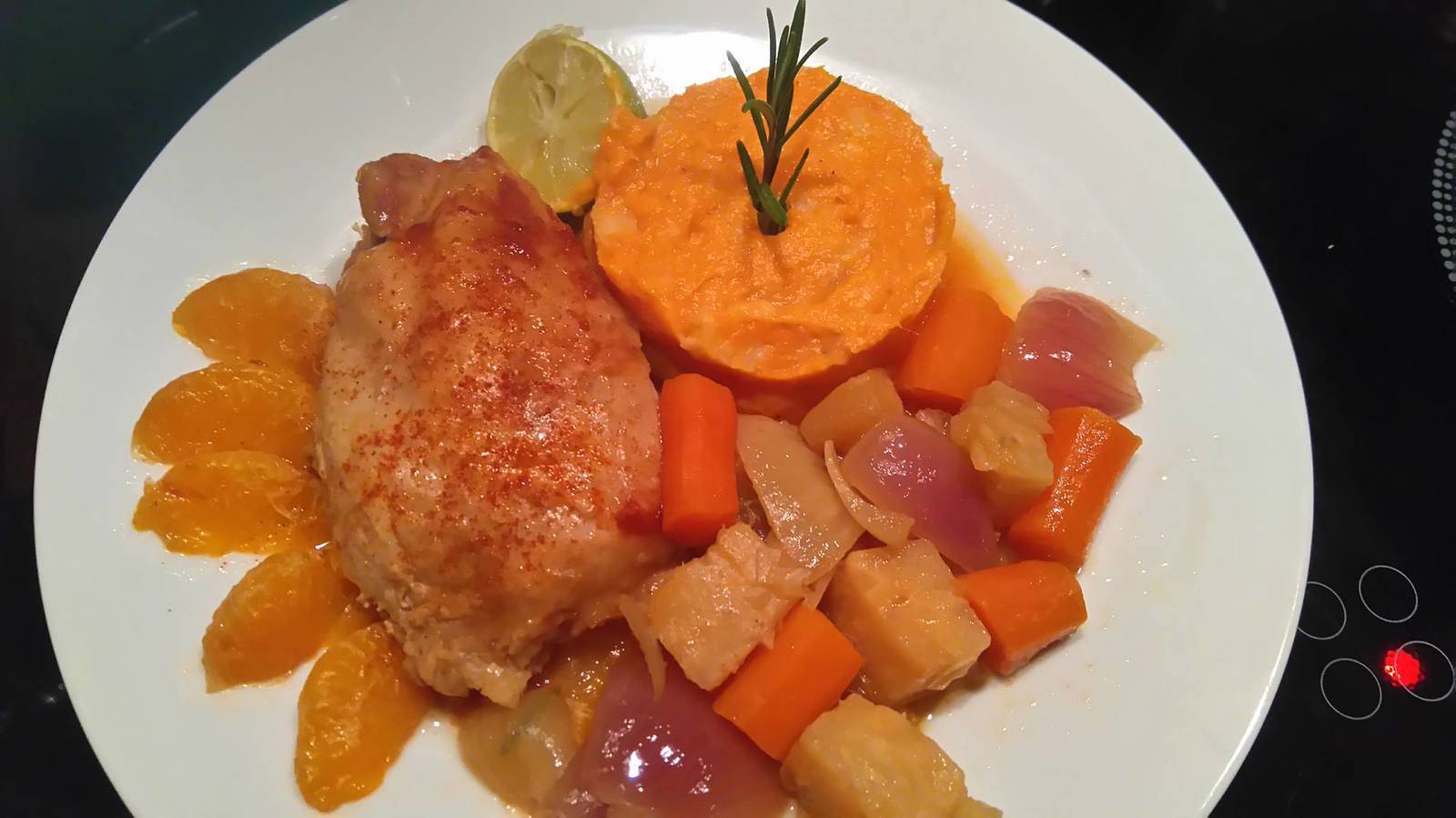 Putenkeule mit Wurzelgemüse im Slow Cooker