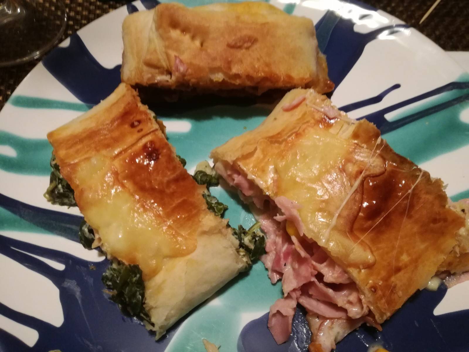 Spinatstrudel Rezept - ichkoche.de Spinatstrudel Rezept - ichkoche.de