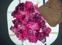 Rote-Rüben-Apfel-Salat mit Hanföl Rote-Rüben-Apfel-Salat mit Hanföl