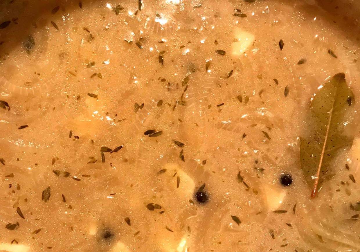 Französische Zwiebelsuppe Rezept - ichkoche.at