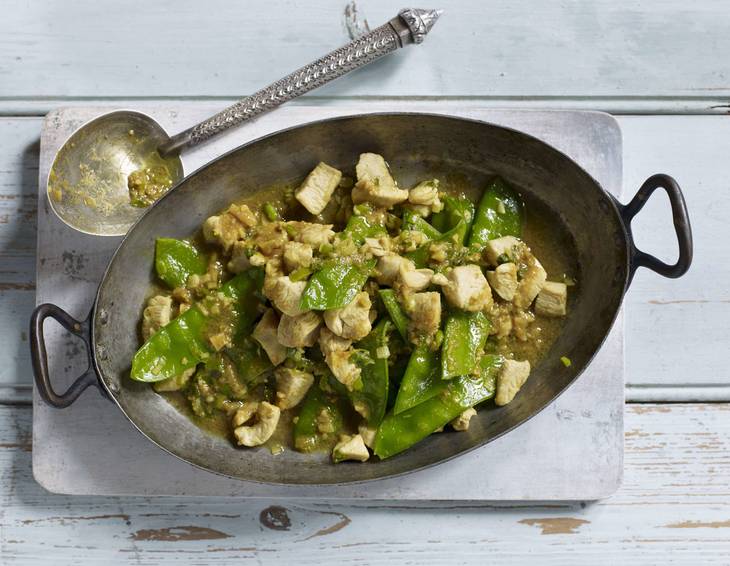 Indisches Hühnercurry mit Zuckerschoten und Ingwer Indisches Hühnercurry mit Zuckerschoten und Ingwer