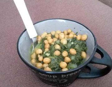 Spinat-Curry-Suppe aus dem Schongarer Spinat-Curry-Suppe aus dem Schongarer