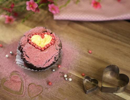 Herz-Cupcakes mit Puddingfüllung Rezept