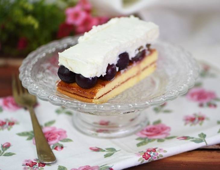 Weintrauben-Joghurtschnitte Weintrauben-Joghurtschnitte